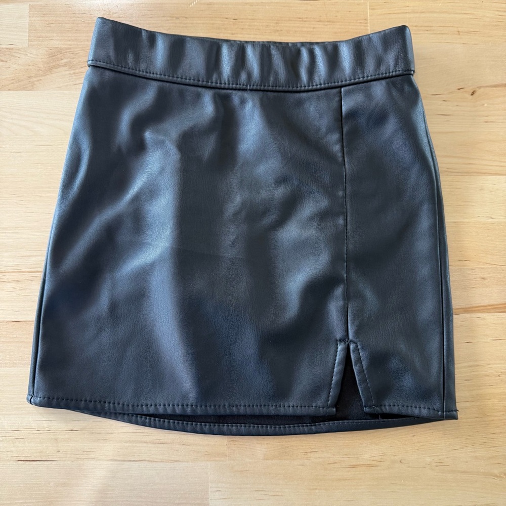 🔆 Bundle items 6‎ for $30 Wonder Nation Black Pleather Girls Skirt